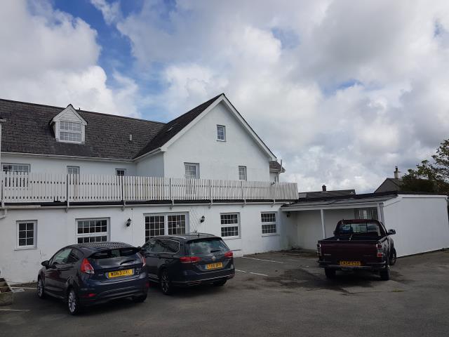 Penclease House, 13 Clease Road, Camelford, Cornwall PL32 9QX