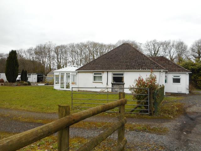 Sunny Acre, Ringwood Road, Three Legged Cross, Wimborne, Dorset BH21 6RD