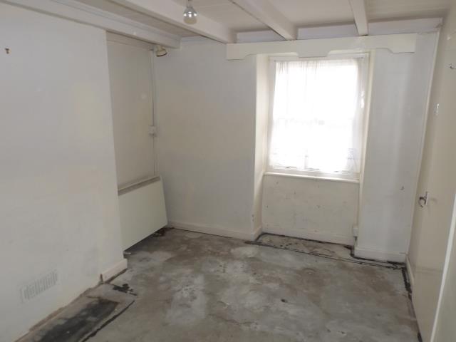 8 Bodriggy Street, Hayle, Cornwall TR27 4NB