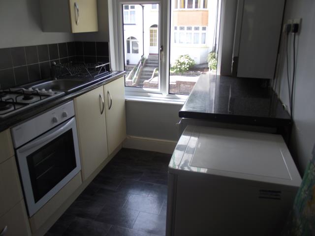 42a Clifton Grove, Paignton, Devon TQ3 3LH