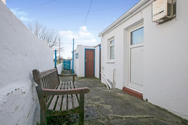 96 Park Road, Camborne, Cornwall TR14 8QB