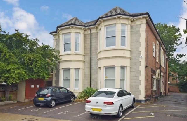 Flat 5, 28 Merton Road, Southsea, Hampshire PO5 2AQ
