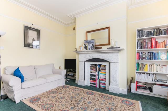 Flat 3, 16 St. Davids Hill, Exeter EX4 3RQ