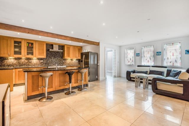 6 Upper Hillcrest, Perranporth, Cornwall TR6 0LA
