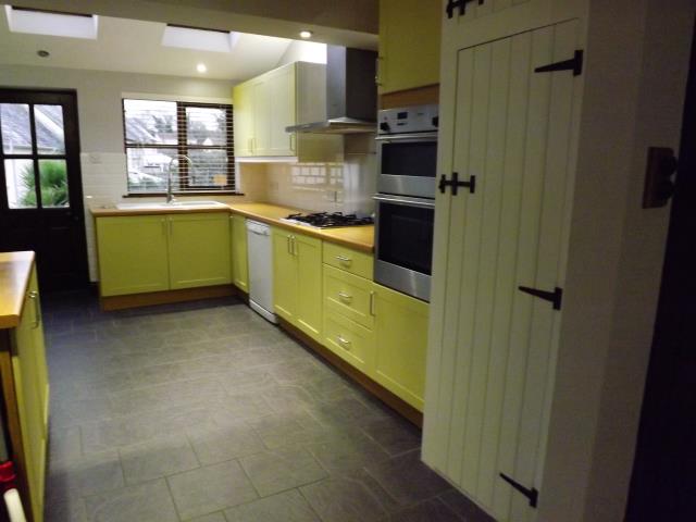 18 Oak Hill, Dawlish, Devon EX7 9RJ
