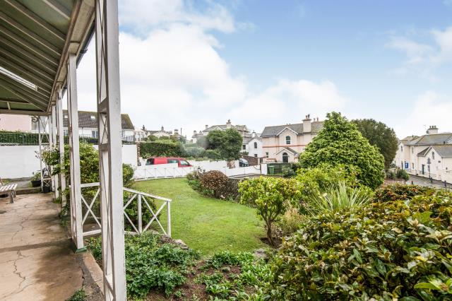 Flat 1, Arborfield, Landscore Road, Teignmouth, Devon TQ14 9JJ