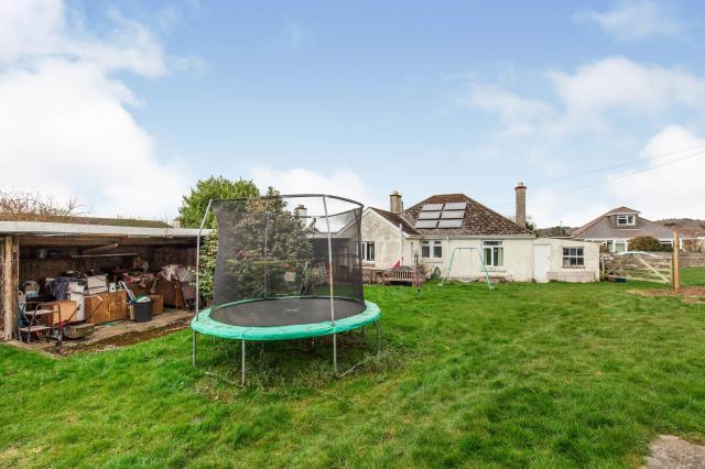 14 Hele Road, Kingsteignton, Newton Abbot, Devon TQ12 3NL