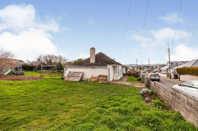 14 Hele Road, Kingsteignton, Newton Abbot, Devon TQ12 3NL