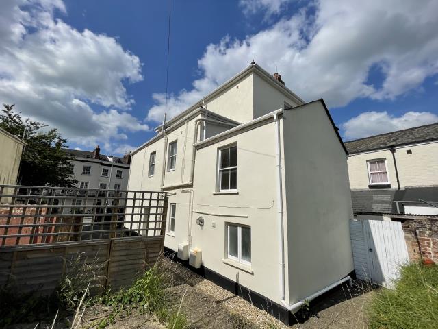 93 Old Tiverton Road, Exeter EX4 6LQ