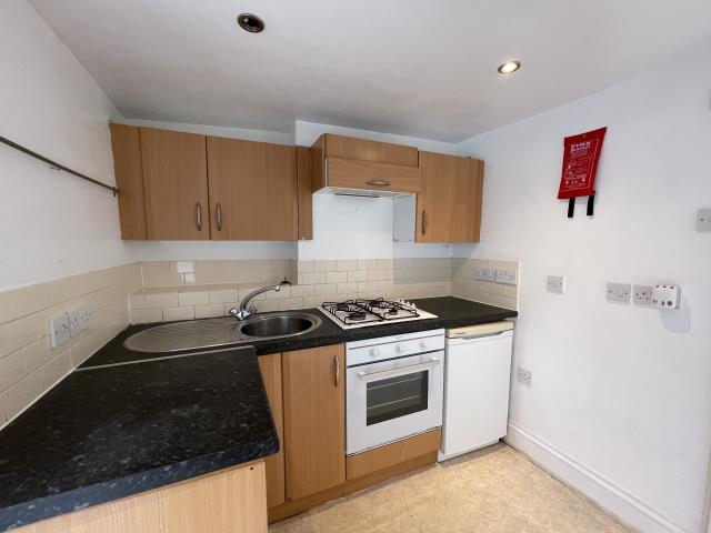 93 Old Tiverton Road, Exeter EX4 6LQ