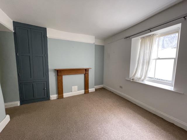 93 Old Tiverton Road, Exeter EX4 6LQ