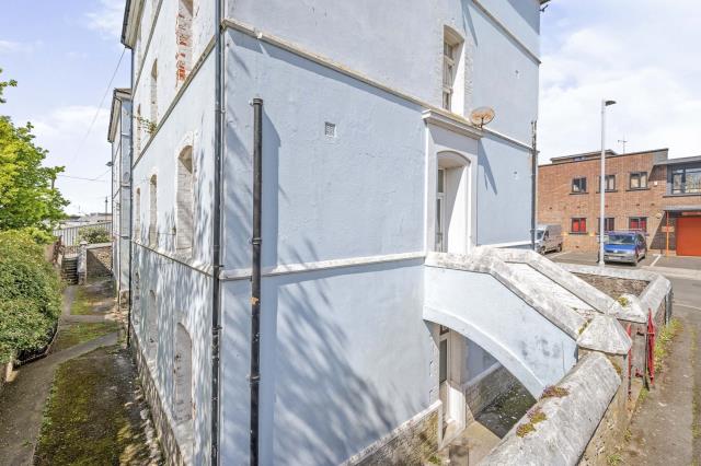 Flat C2 Eleanor House, George Place, Plymouth PL1 3NZ