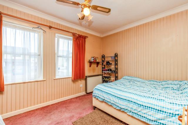Flat 4, Sinclair House, Elmbank Road, Paignton, Devon TQ4 5NG