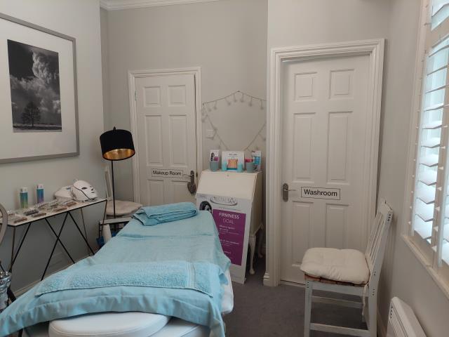 1 Market Street, Dartmouth, Devon TQ6 9QE