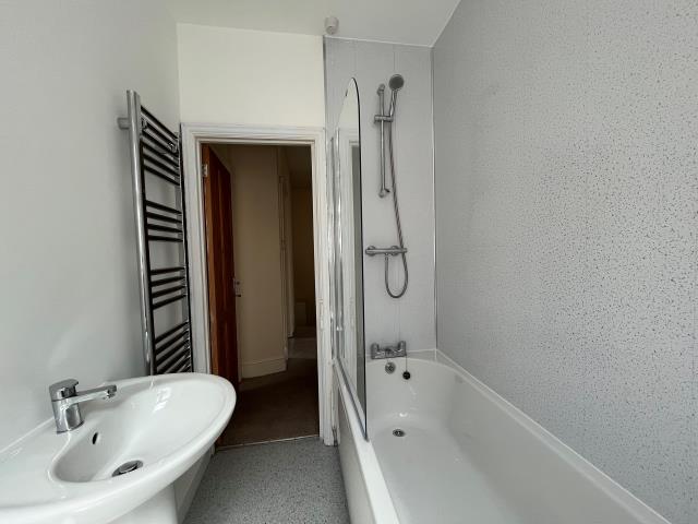 10a Whitstone Road, Paignton, Devon TQ4 6EY