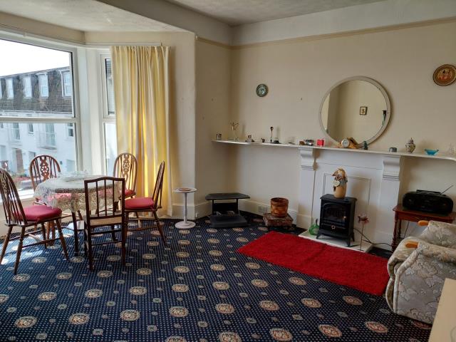 4 Mount Wise, Pikes Hill, Falmouth, Cornwall TR11 3JS