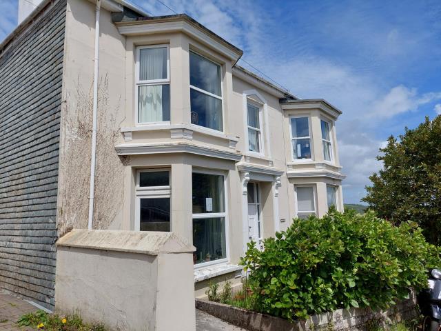 4 Mount Wise, Pikes Hill, Falmouth, Cornwall TR11 3JS