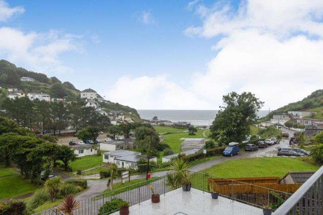 52 Hillside Villas, Millendreath Holiday Village, Looe, Cornwall PL13 1PE