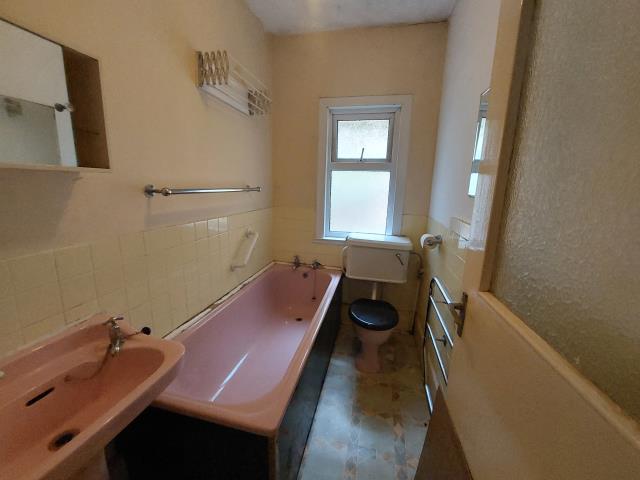Flat 2, 7 Riviera Terrace, Dawlish, Devon EX7 0AE