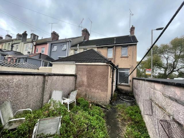 31 Craigmore Avenue, Plymouth PL2 1HX