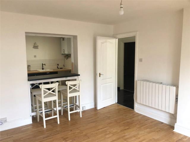 Flat 1, 30 Connaught Avenue, Plymouth PL4 7BY