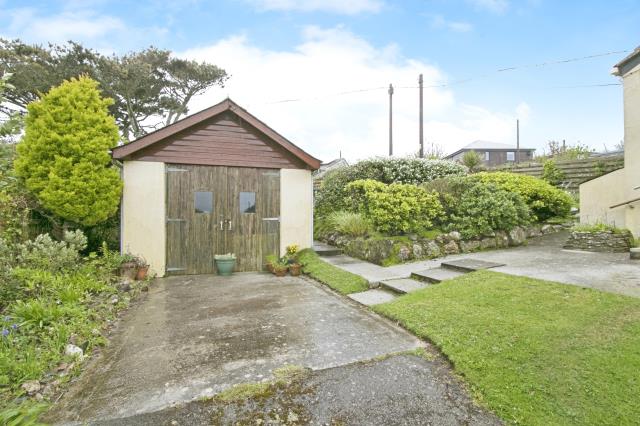 8 Castle Drive, Praa Sands, Penzance, Cornwall TR20 9TF