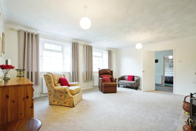 1 Boscundle Close, St. Austell, Cornwall PL25 3RN
