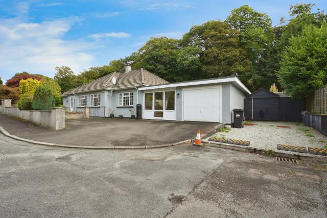 1 Boscundle Close, St. Austell, Cornwall PL25 3RN