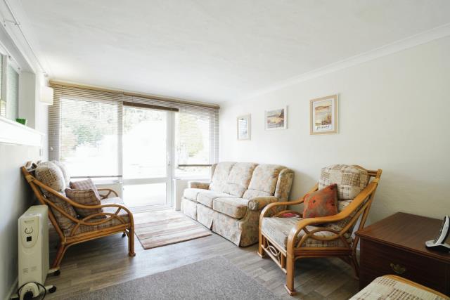 1 Boscundle Close, St. Austell, Cornwall PL25 3RN