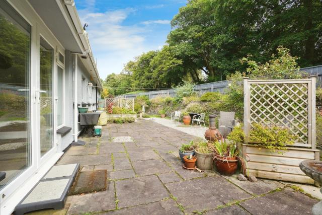 1 Boscundle Close, St. Austell, Cornwall PL25 3RN