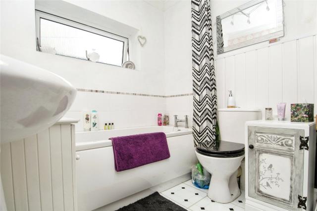 Ground Floor Flat, 76 Antony Road, Torpoint, Cornwall PL11 2JU