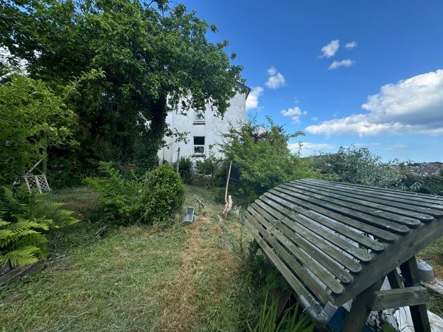 9 & 9a Primley Park, Paignton, Devon TQ3 3JP