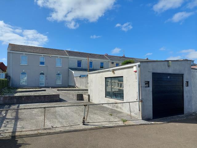 17 Marine Drive, Torpoint, Cornwall PL11 2EH