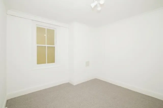4 Tywarnhayle Square, Perranporth, Cornwall TR6 0ER
