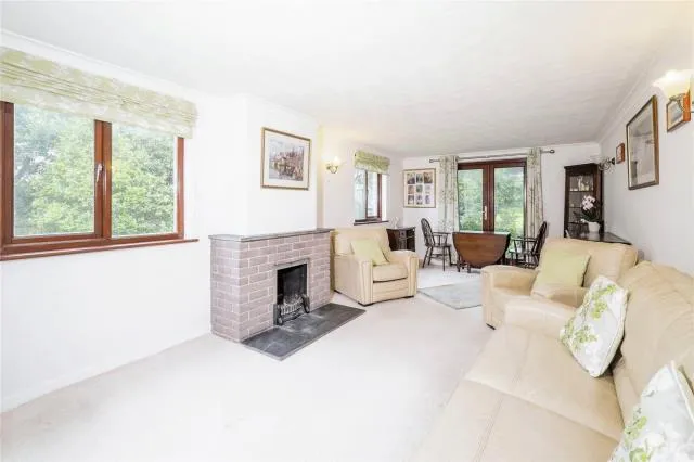 4 Avrack Close, Lower Drift, Buryas Bridge, Penzance, Cornwall TR19 6AH