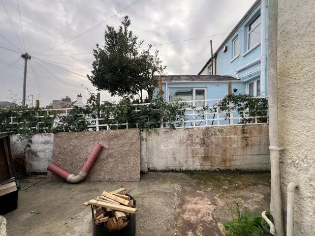 151 Queen Street, Newton Abbot, Devon TQ12 2BS