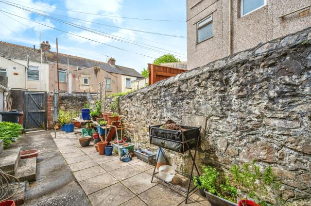26a Fellowes Place, Plymouth PL1 5NB