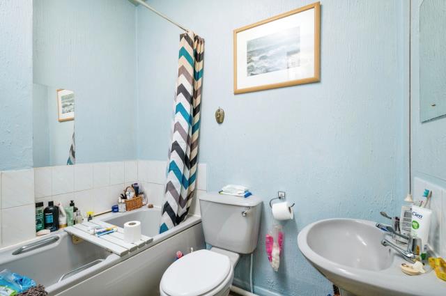 26a Fellowes Place, Plymouth PL1 5NB