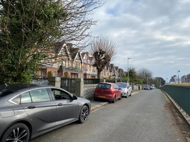 Flat 2, 10 Queens Gate, Lipson, Plymouth PL4 7PW