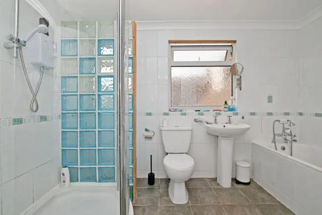 15b, Atlantic Road, Newquay, Cornwall TR7 1QJ