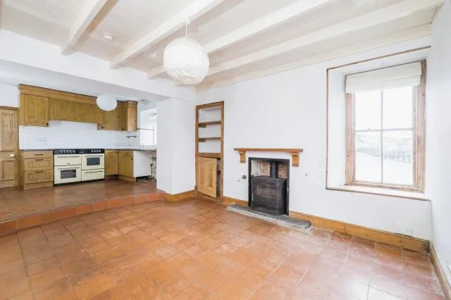 86 Fore Street, Newlyn, Penzance, Cornwall TR18 5JR