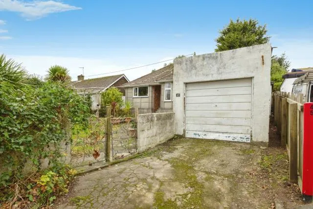 43 Boscoppa Road, St. Austell, Cornwall PL25 3DT