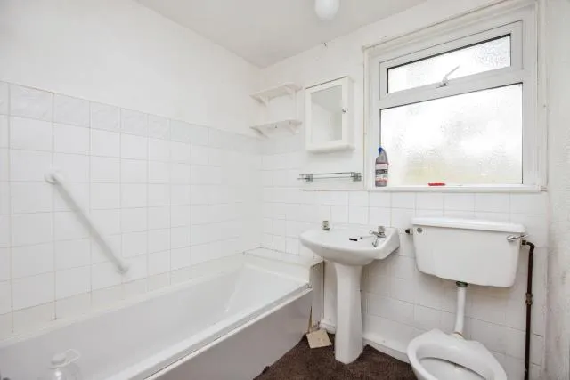 43 Boscoppa Road, St. Austell, Cornwall PL25 3DT