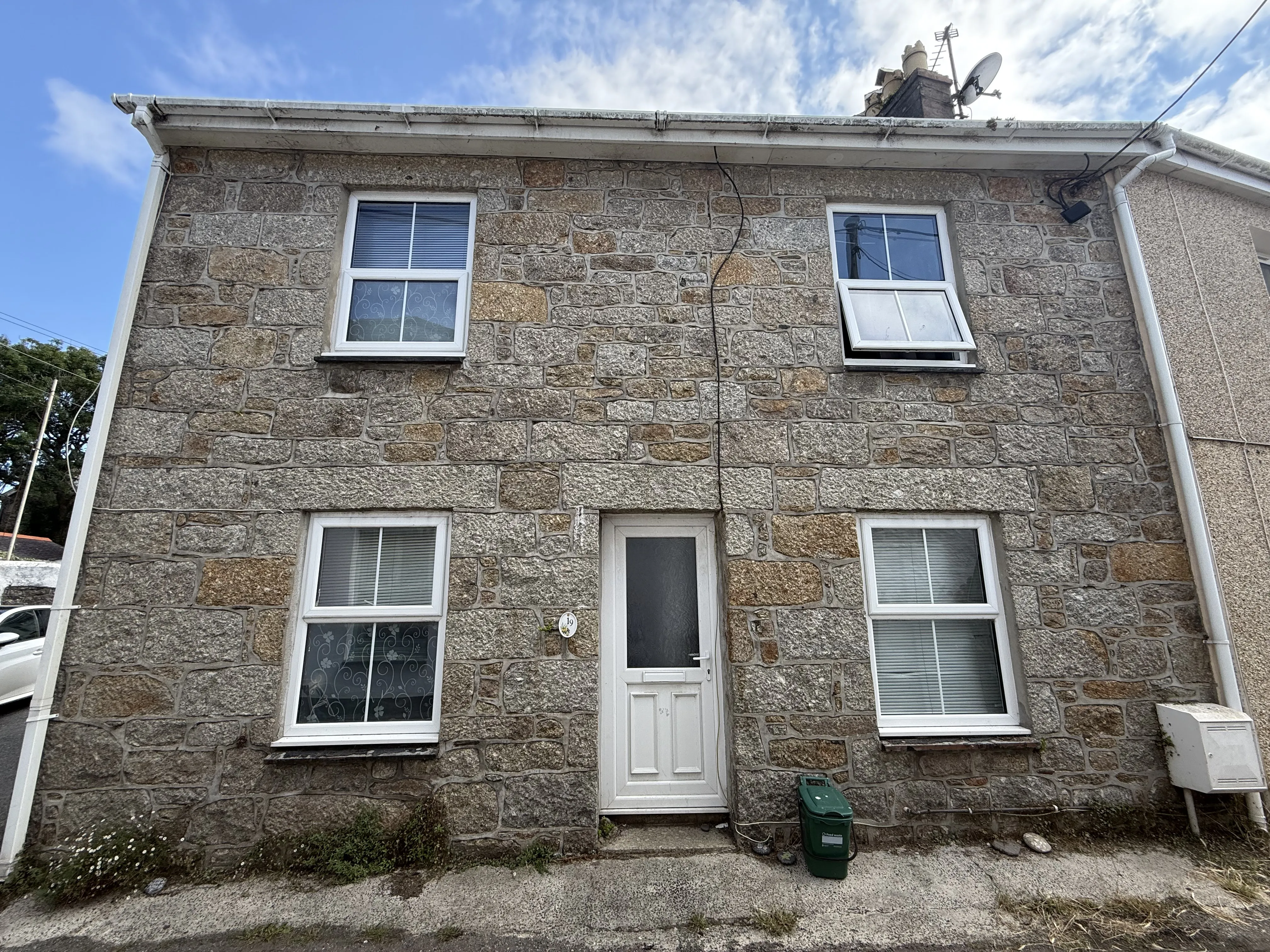 19 Florence Place, Newlyn, Penzance, Cornwall TR18 5PT