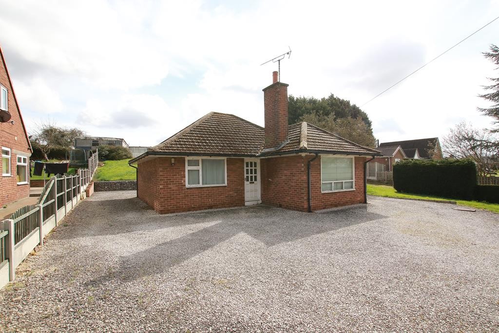 & 105
Hague Lane, Renishaw, Sheffield, Derbyshire, S21 3UR