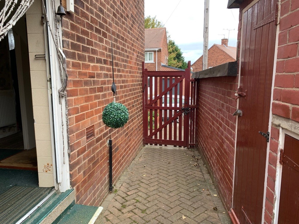 25 Sandbergh Road, Rotherham, South Yorkshire S61 3EY