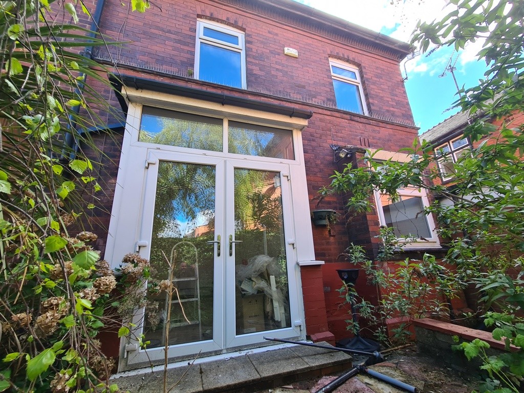 204 Bradford Road, Bolton, Lancashire BL3 2HS