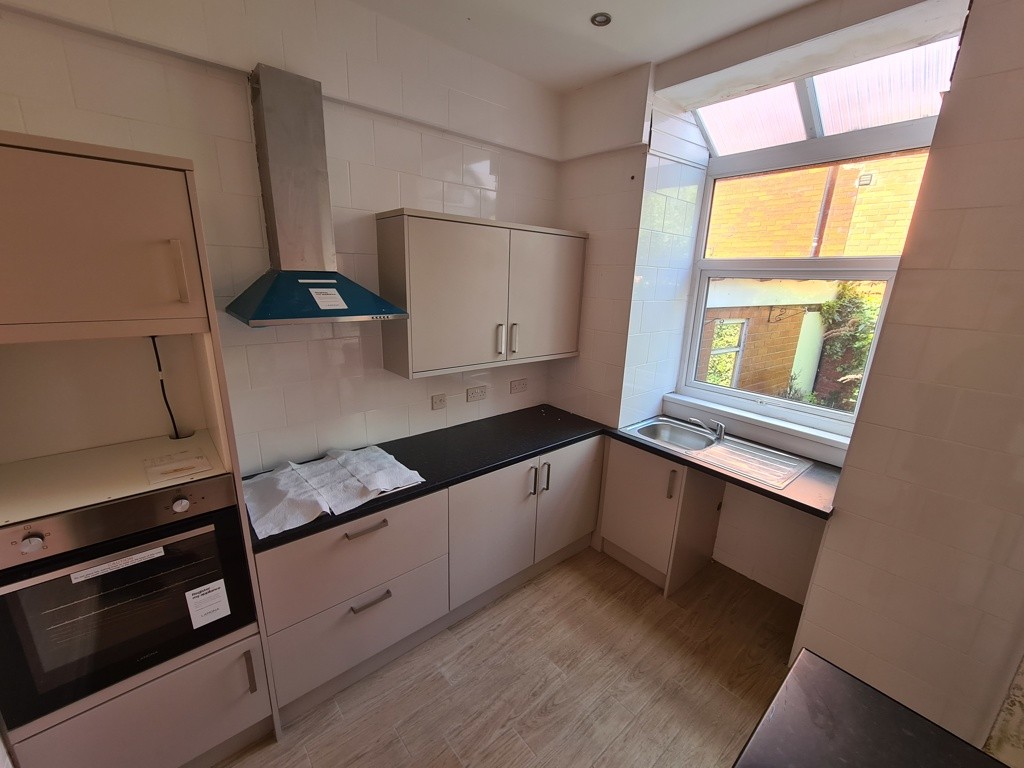 204 Bradford Road, Bolton, Lancashire BL3 2HS