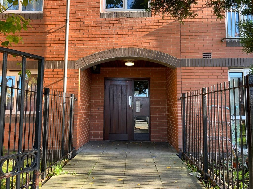 Flat 301 Westwoods, 288 Cheetham Hill Road, Manchester, Greater Manchester M8 0WT