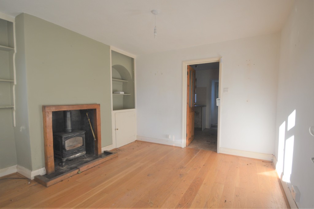 2 Railway Cottage, Stone Street, Ashford, Kent TN25 6DE